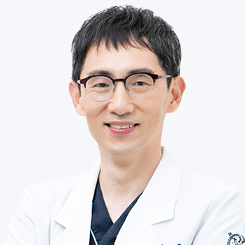에스플란트치과병원 원장 이정택